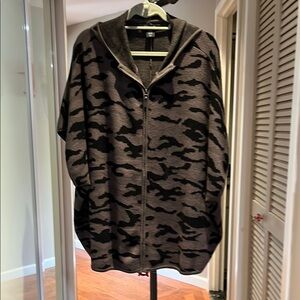 Camo Hooded Zip-Up Jacket ( poncho) type with arm holes
